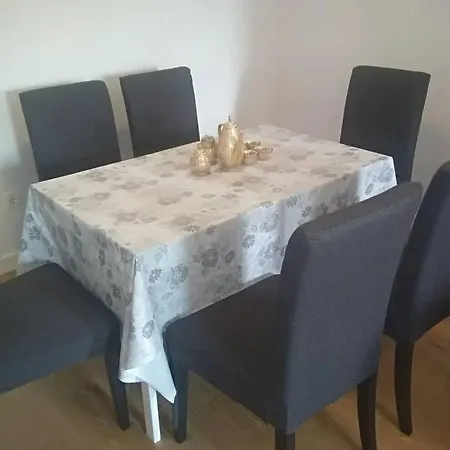 Plaza Apartment